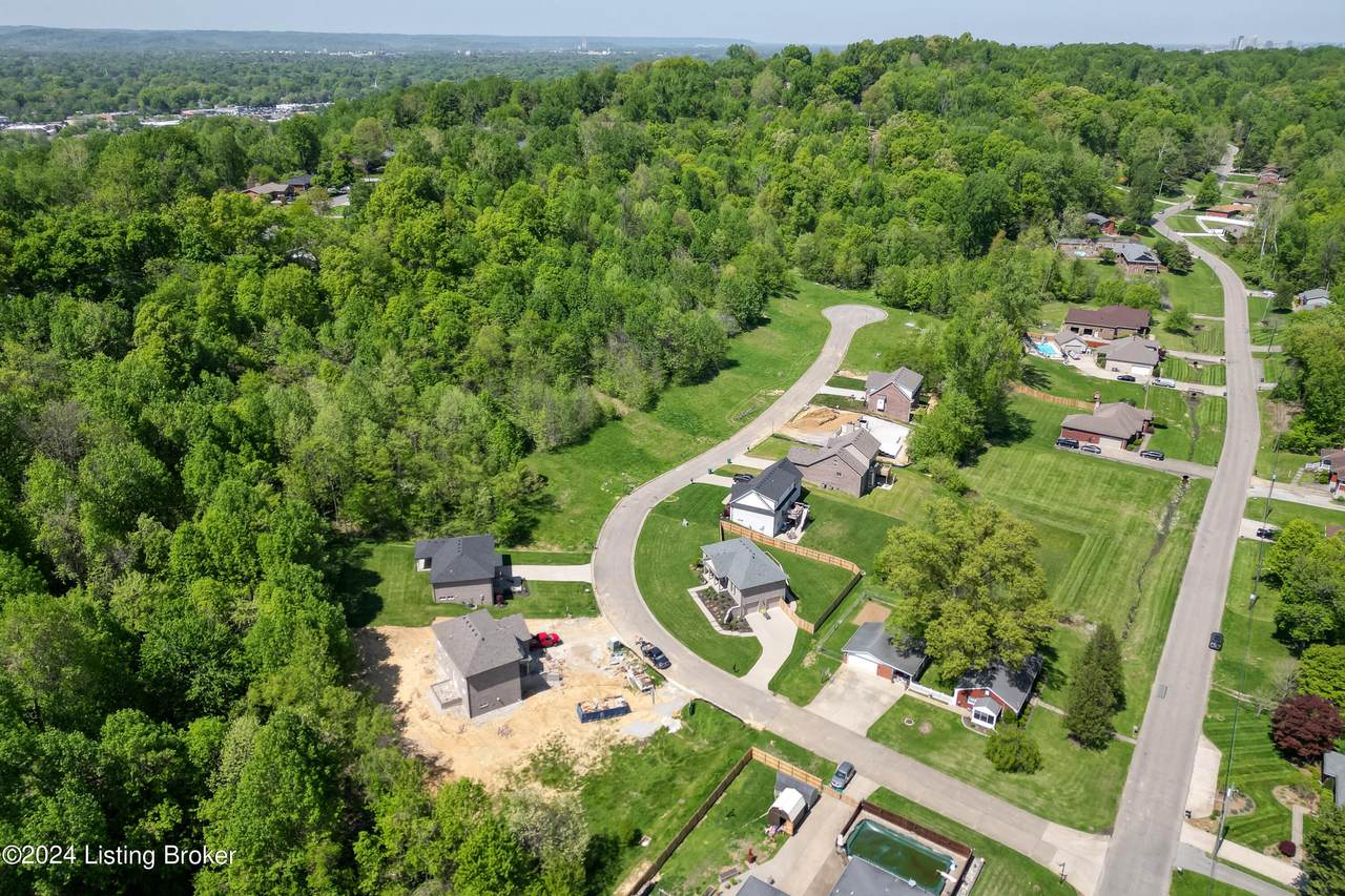 3423 Westhill Cir - Photo 1