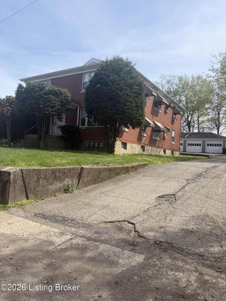 https://bt-photos.global.ssl.fastly.net/louisville/1280_boomver_1_1714123-2.jpg