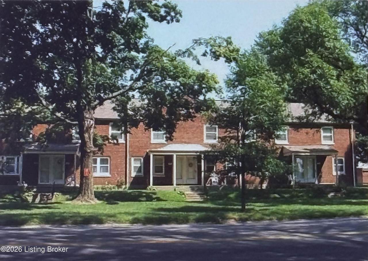 1731 Algonquin Pkwy - Photo 1