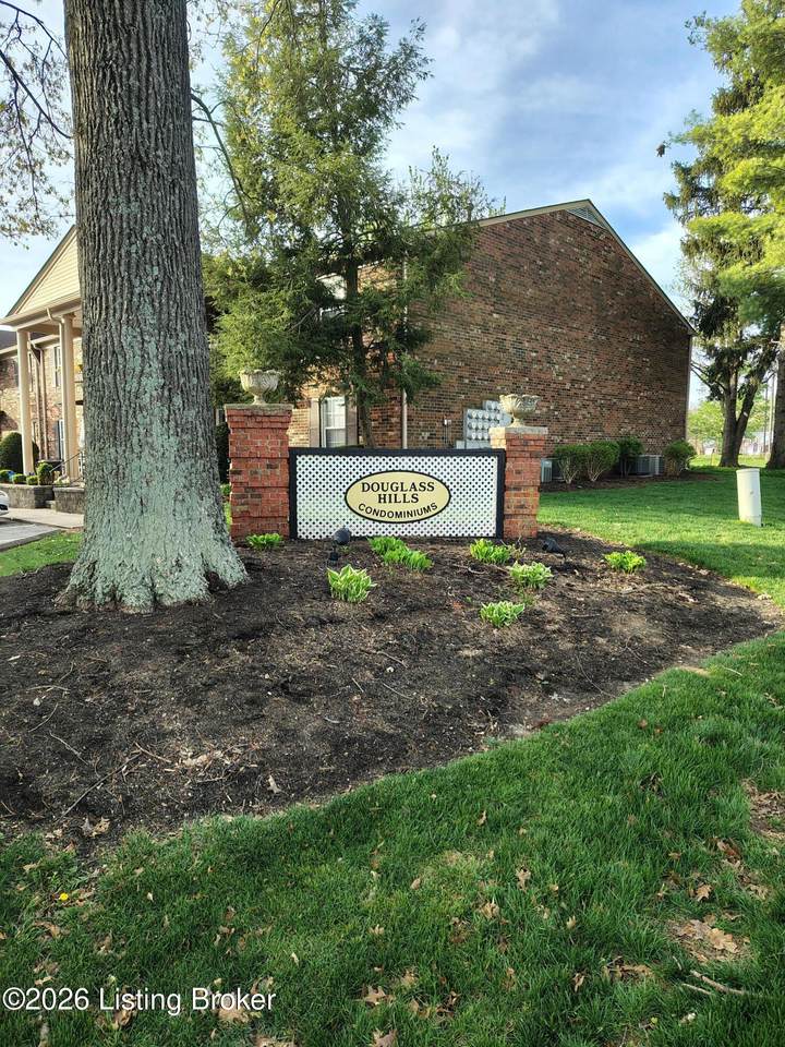 508 Logsdon Ct - Photo 1
