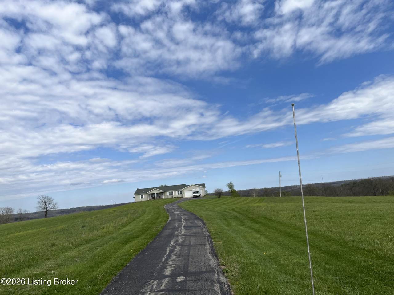 1568 Bray Ridge Rd - Photo 1