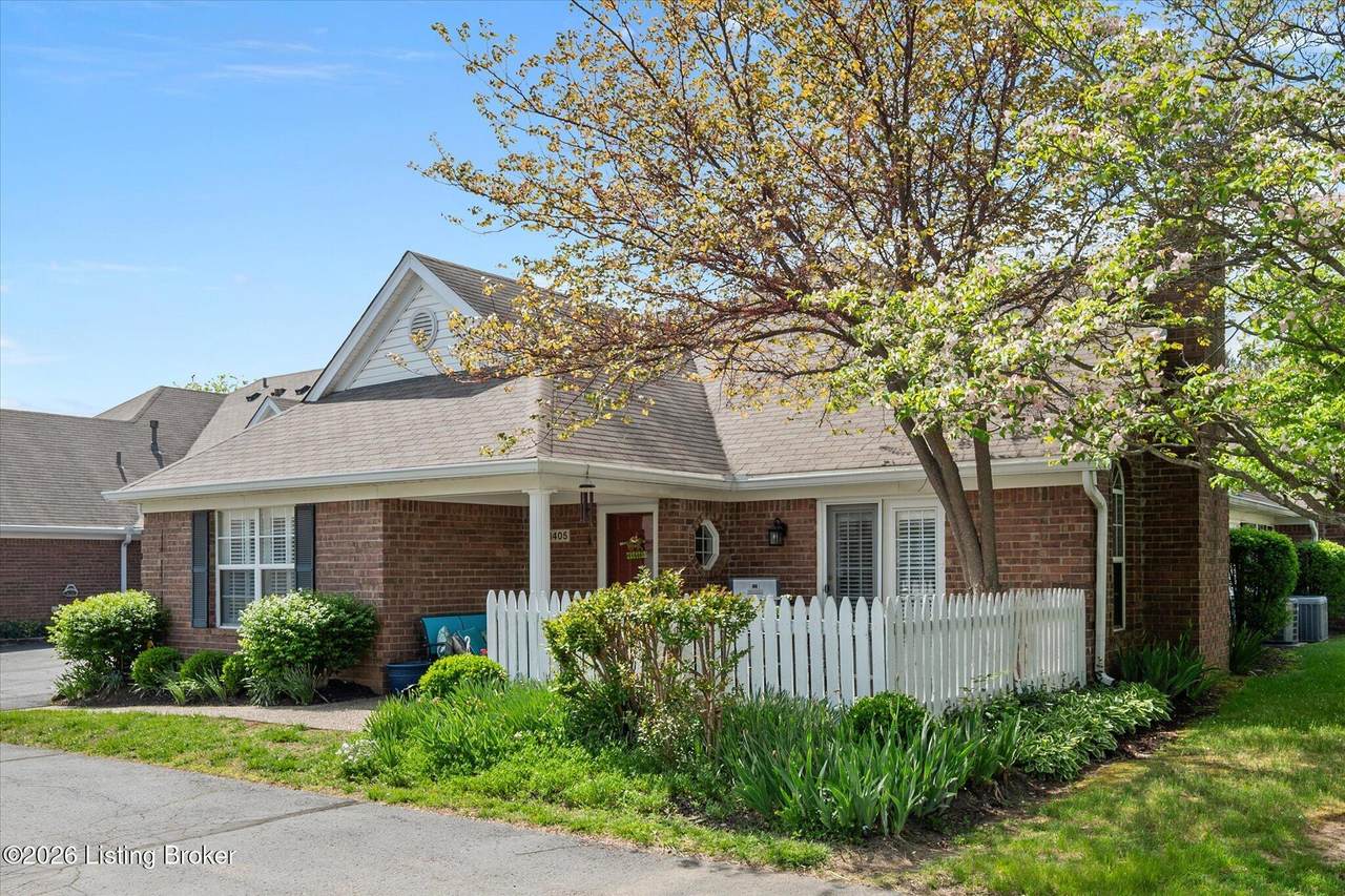 8405 Fox Pointe Pl - Photo 1