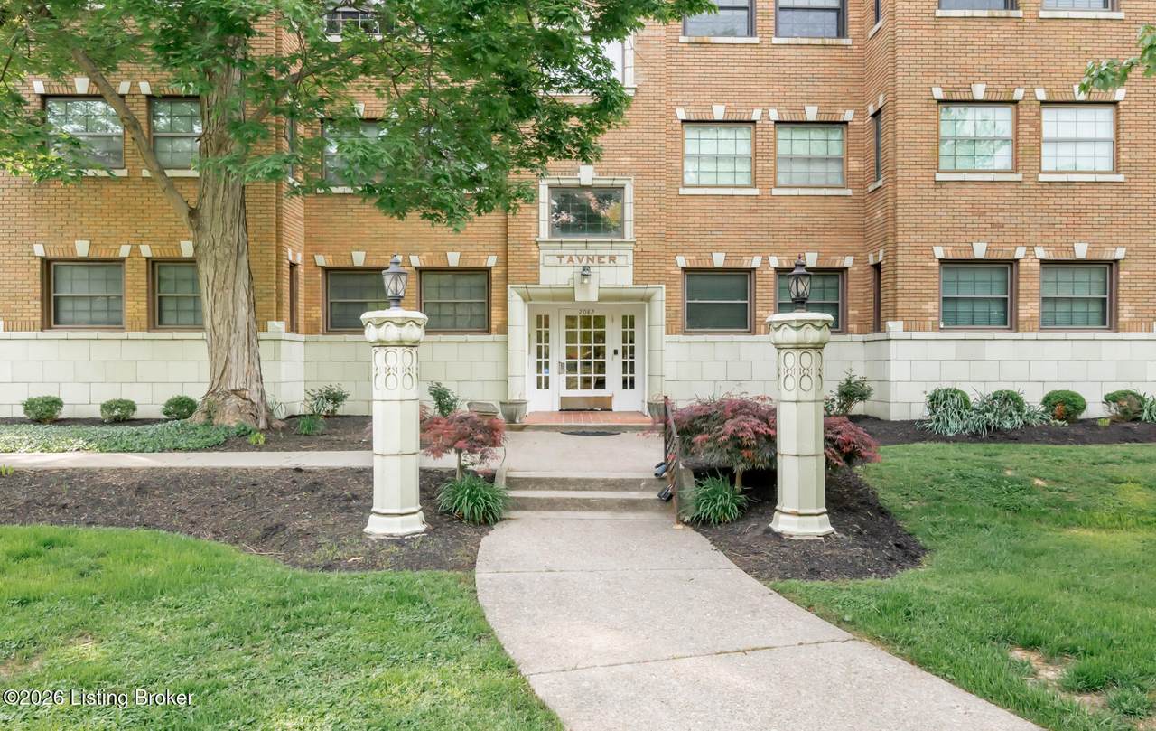 2082 Douglass Blvd - Photo 1