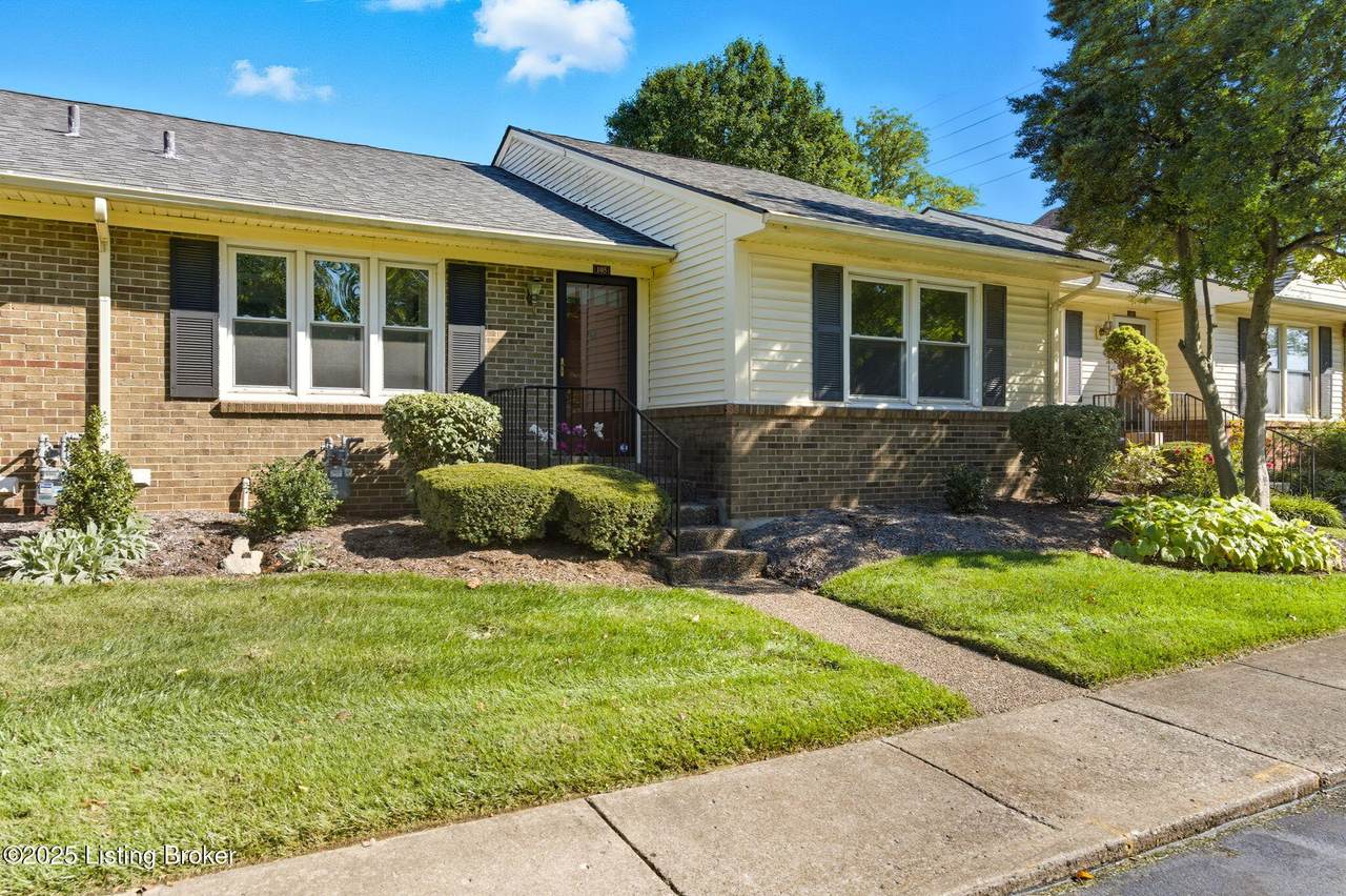 105 Sycamore Dr - Photo 1