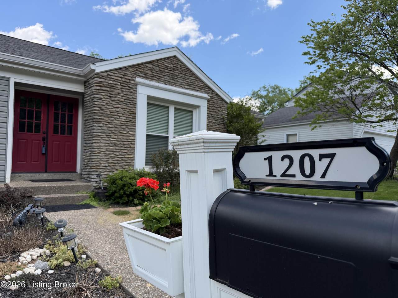 1207 Pheasant Ridge Rd - Photo 1
