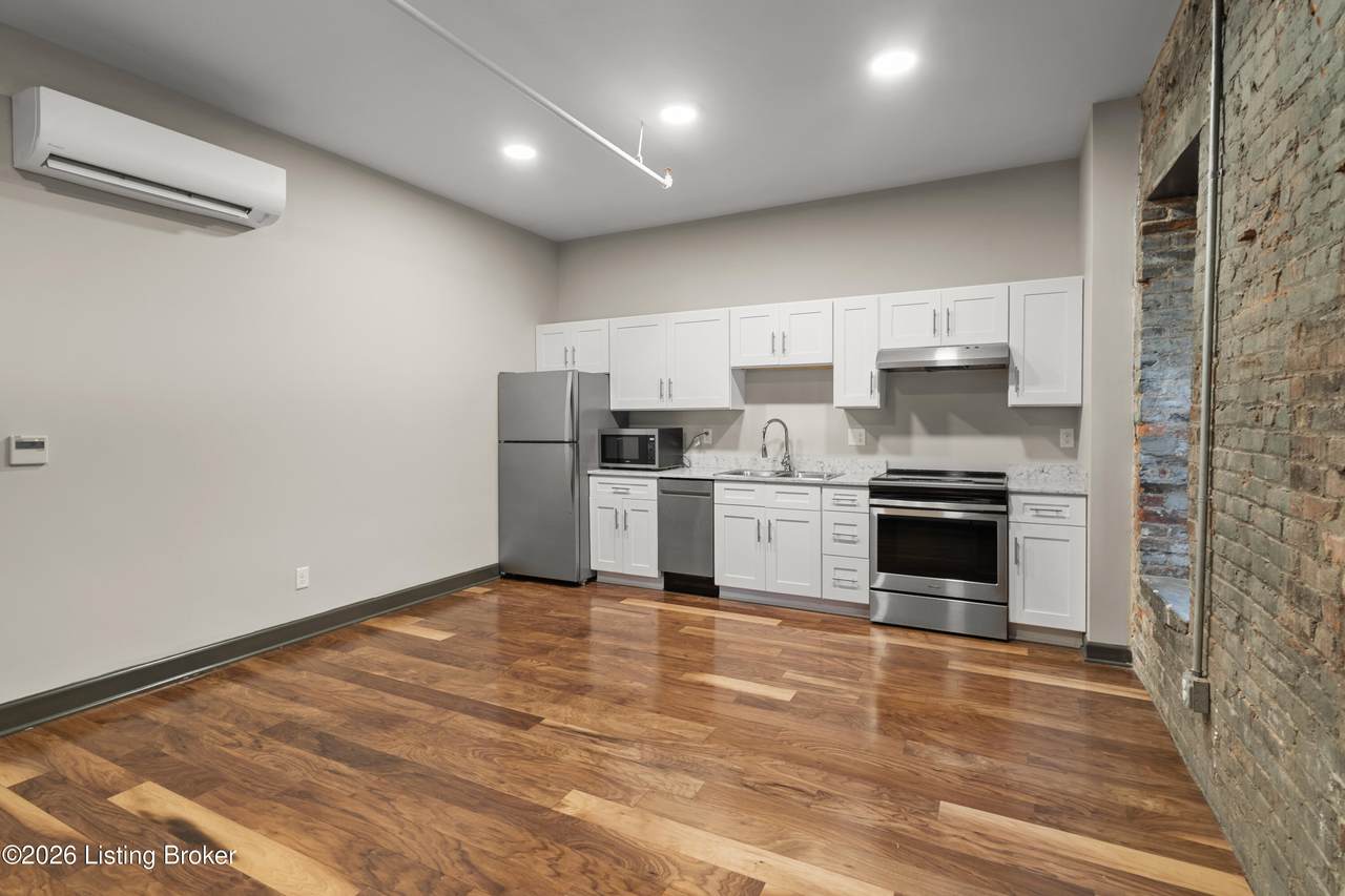 601 Main St - Photo 1