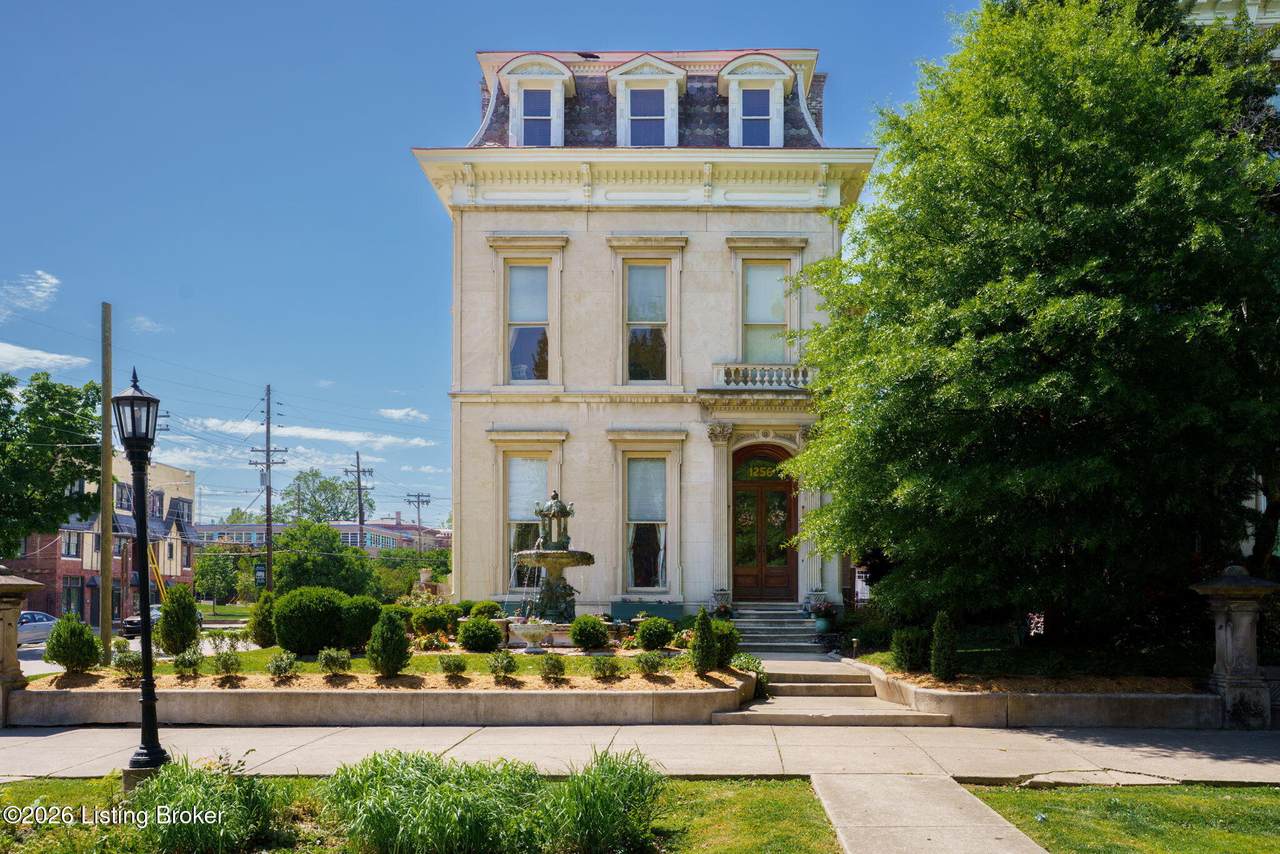 1256 3rd St - Photo 1