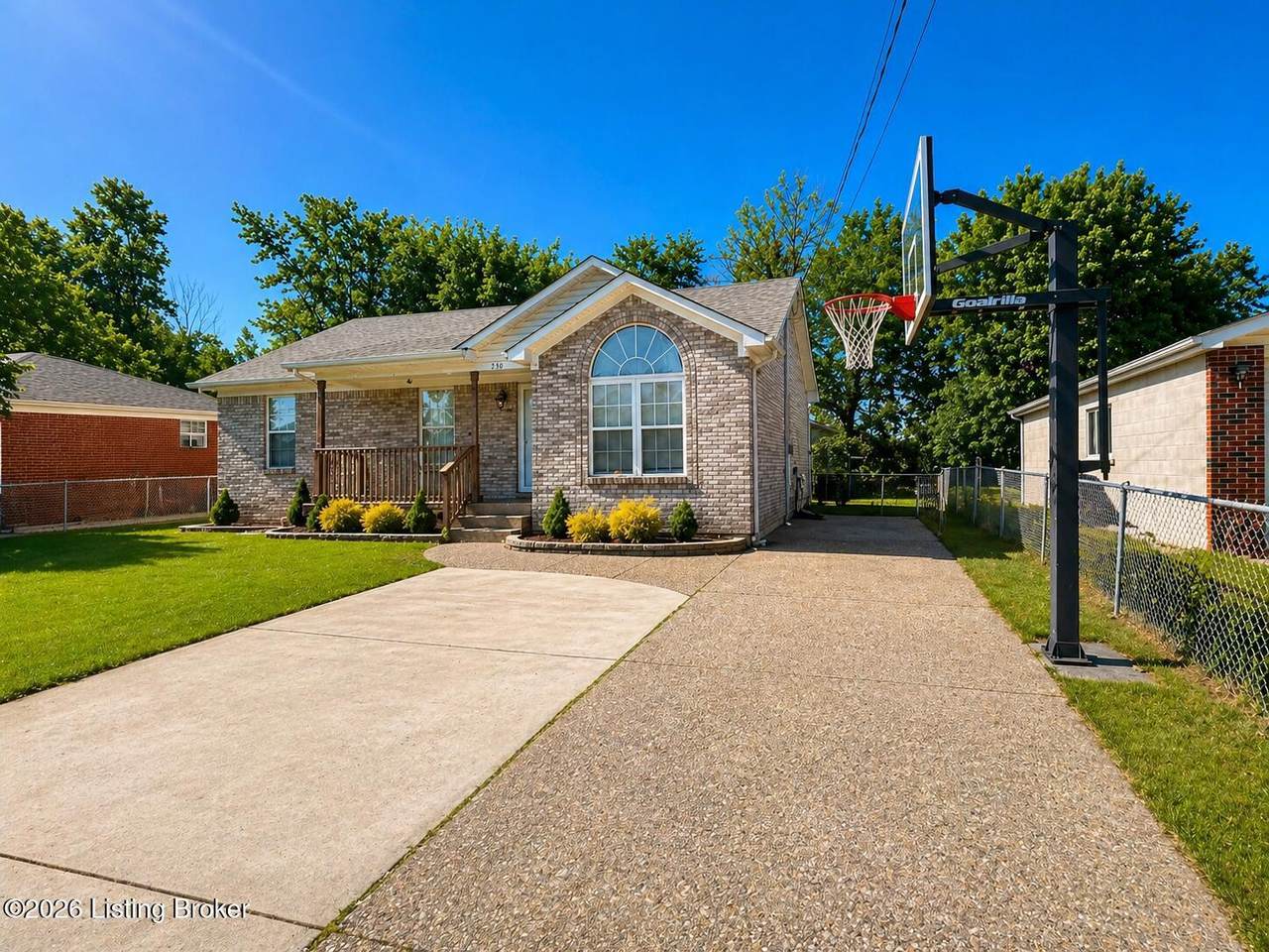 250 4th Ave - Photo 1