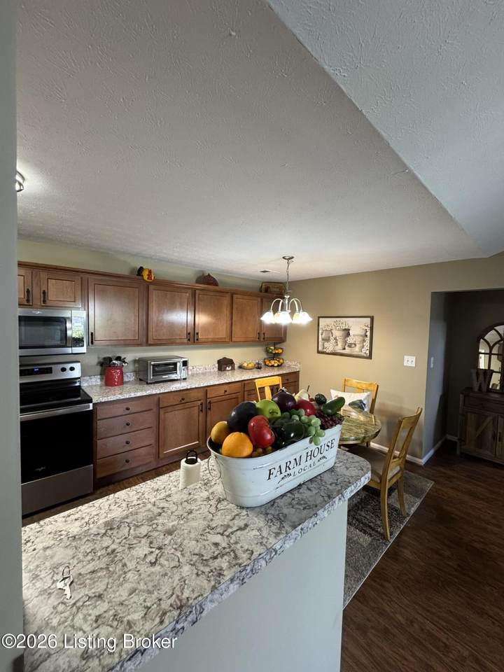 https://bt-photos.global.ssl.fastly.net/louisville/1280_boomver_1_1715768-2.jpg