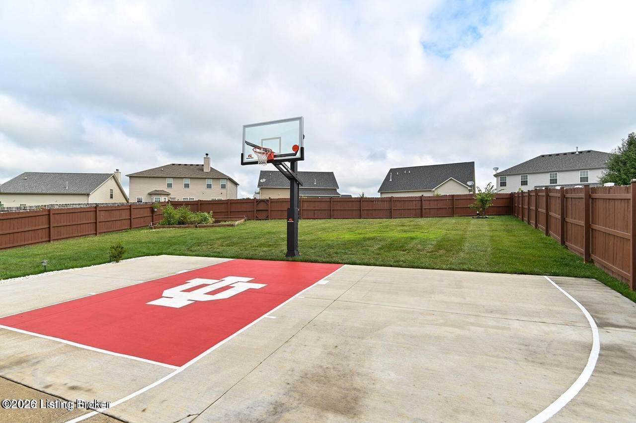 1917 Carabiner Way - Photo 1