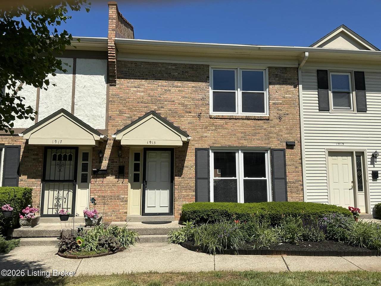 1915 Manor House Dr - Photo 1