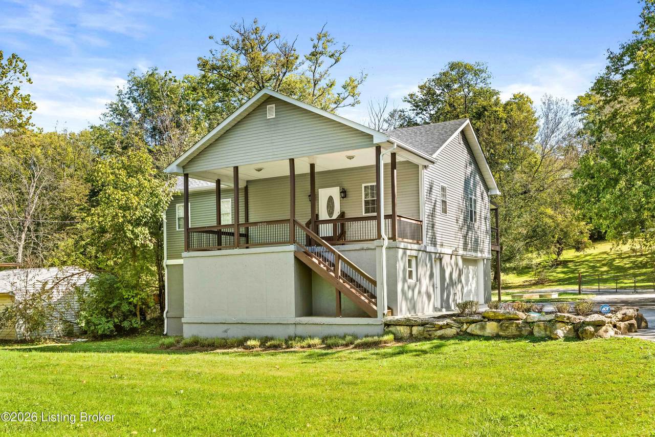 1820 Huckleberry Ln - Photo 1