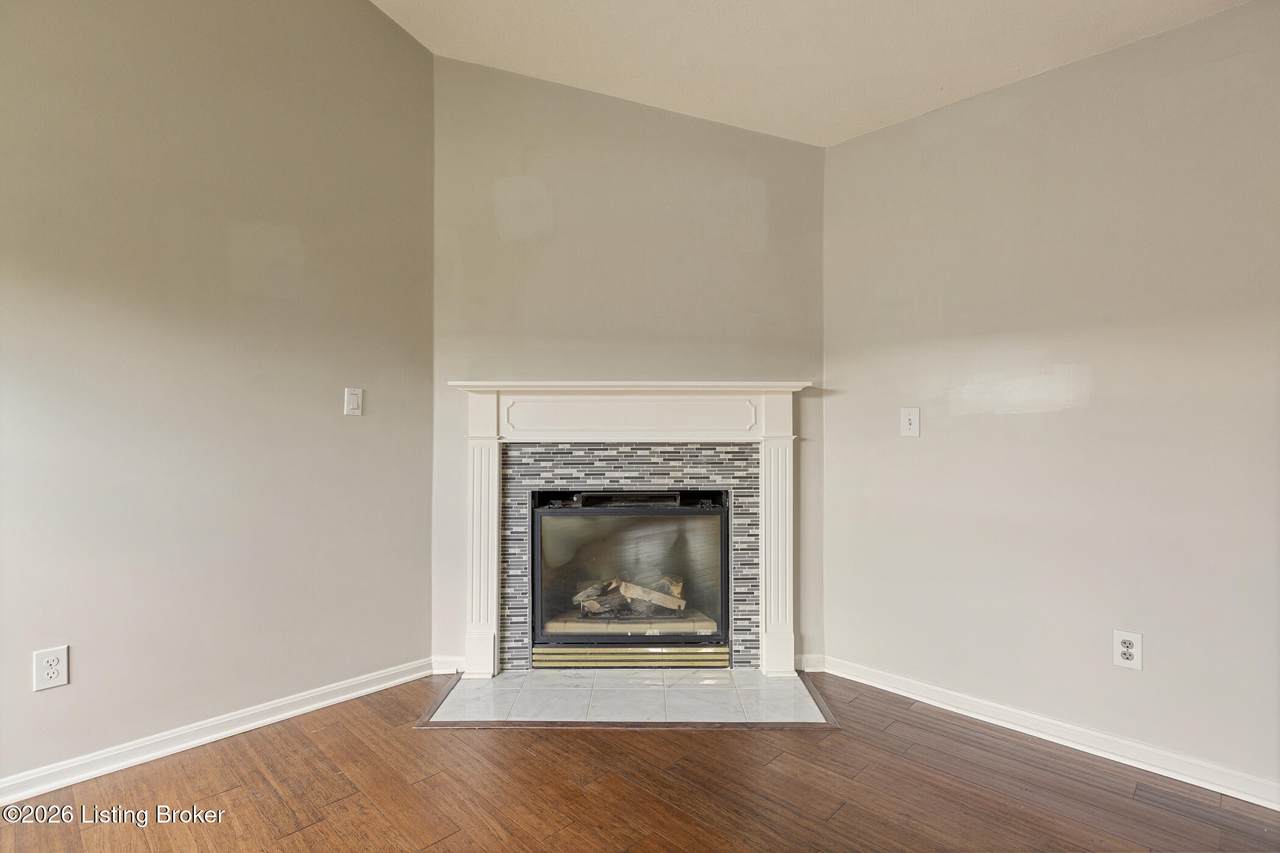 https://bt-photos.global.ssl.fastly.net/louisville/1280_boomver_1_1716188-2.jpg