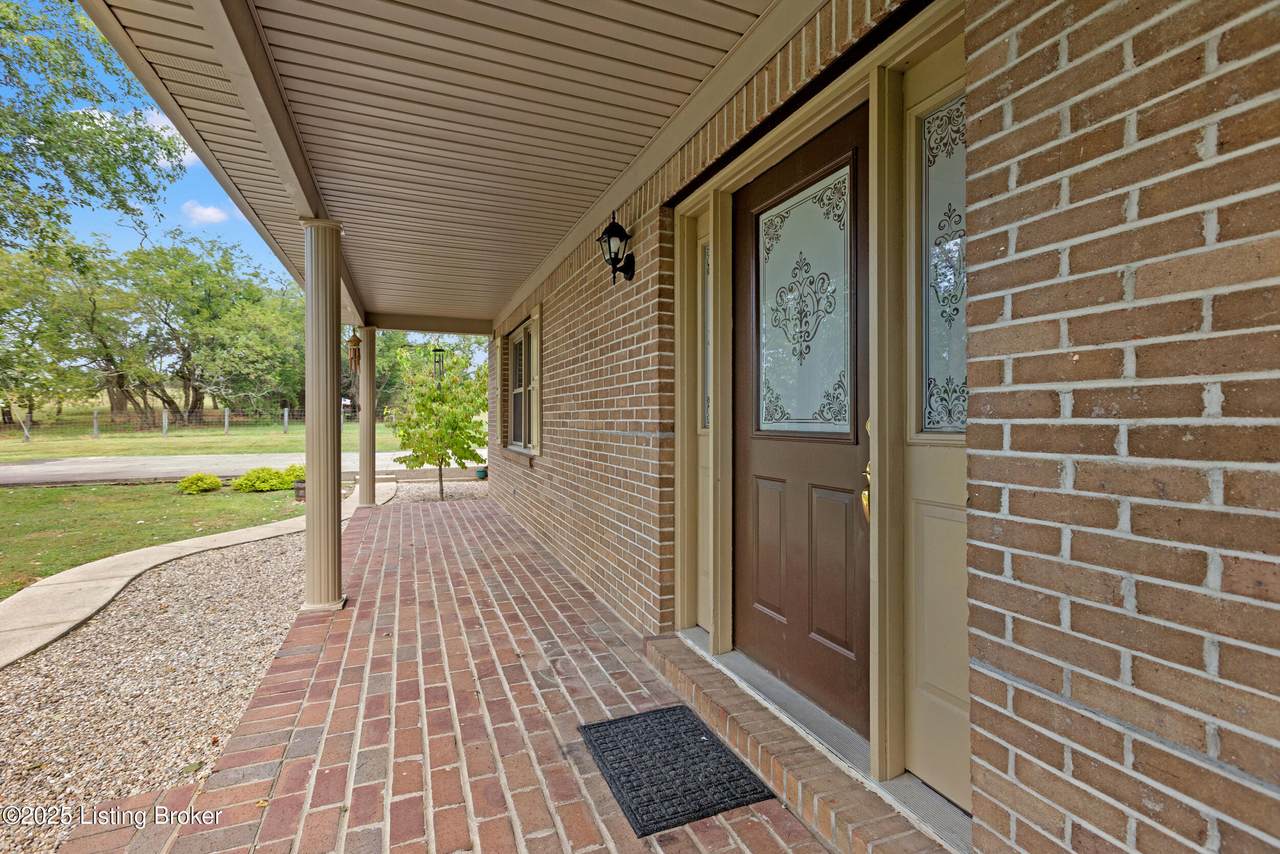 https://bt-photos.global.ssl.fastly.net/louisville/1280_boomver_1_1716201-2.jpg
