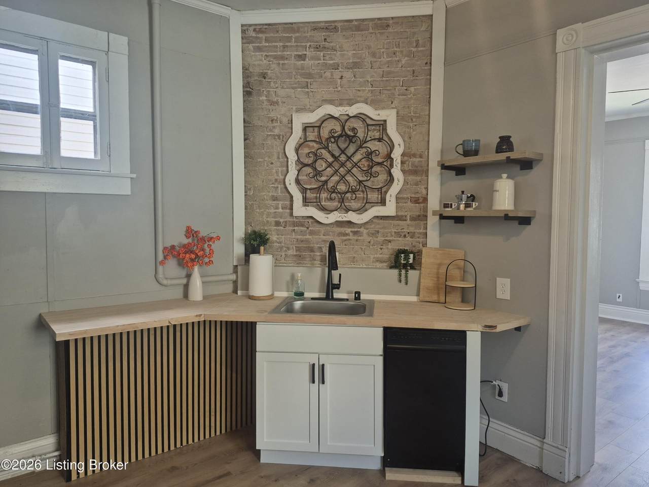 1116 St Catherine St - Photo 1