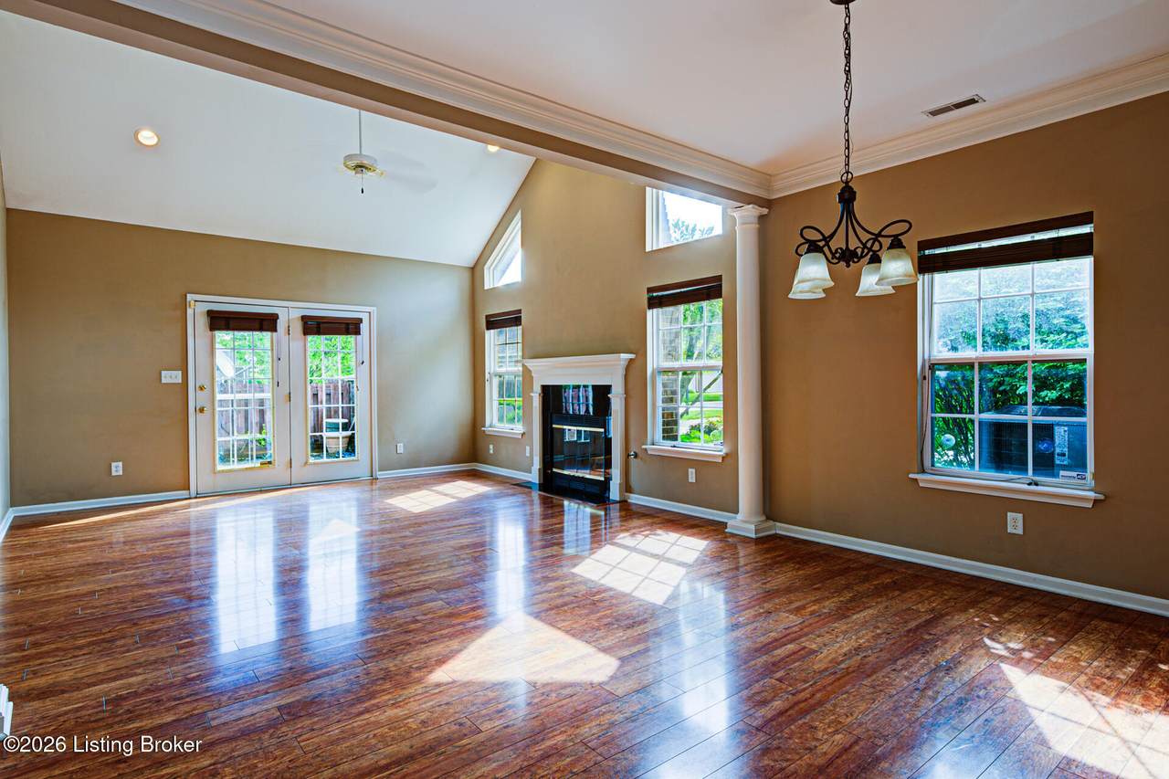 https://bt-photos.global.ssl.fastly.net/louisville/1280_boomver_1_1716303-2.jpg