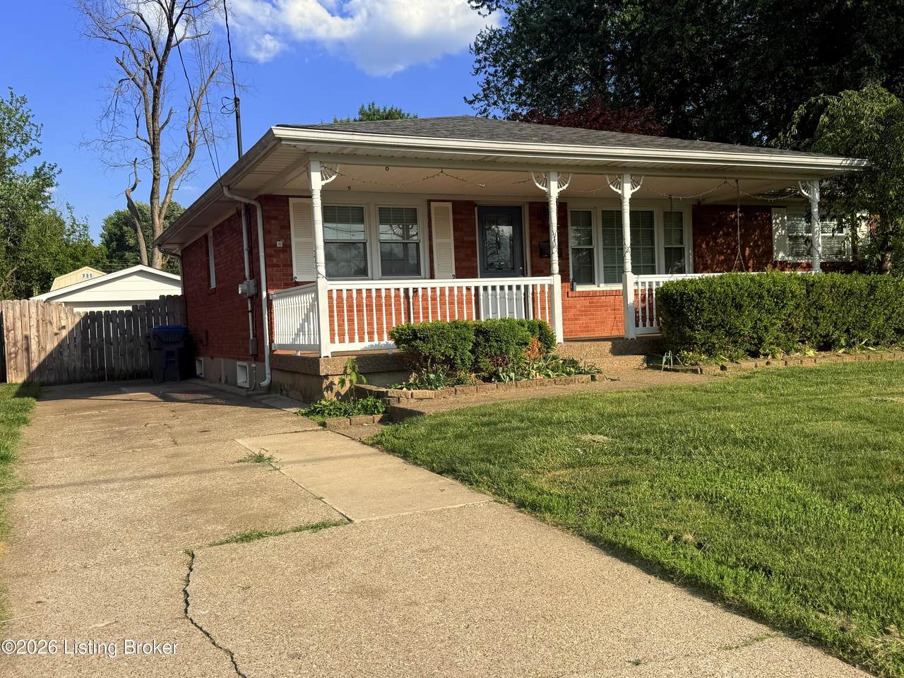 https://bt-photos.global.ssl.fastly.net/louisville/1280_boomver_1_1716344-2.jpg