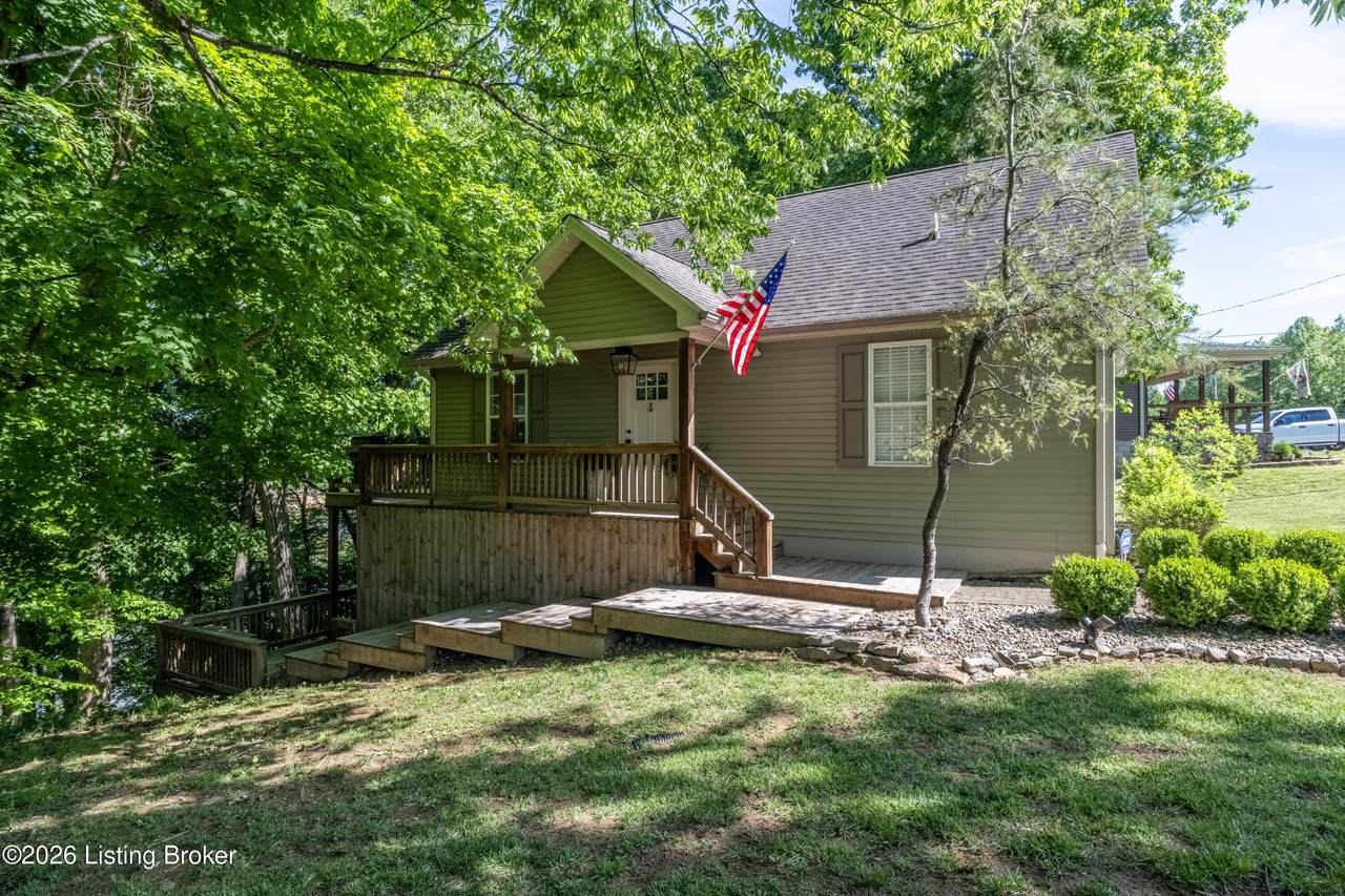 485 Bentwood Ln - Photo 1