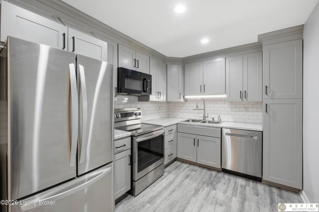 4825 Sherburn Ln - Photo 1