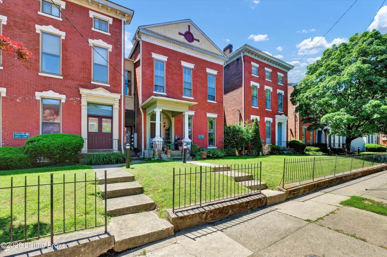 128 Oak St - Photo 1