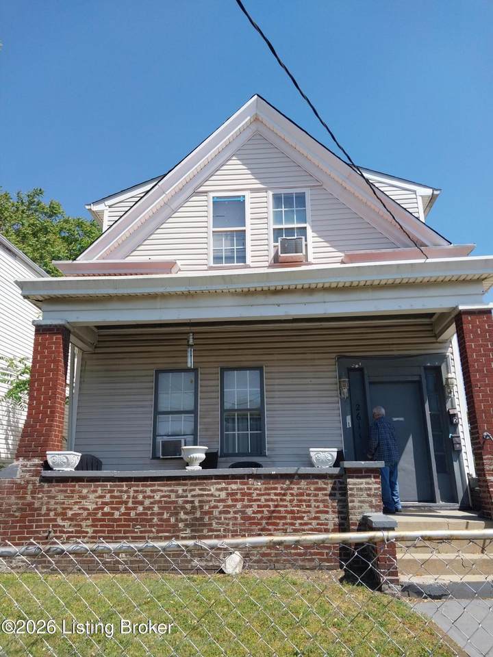 2611 Market St - Photo 1