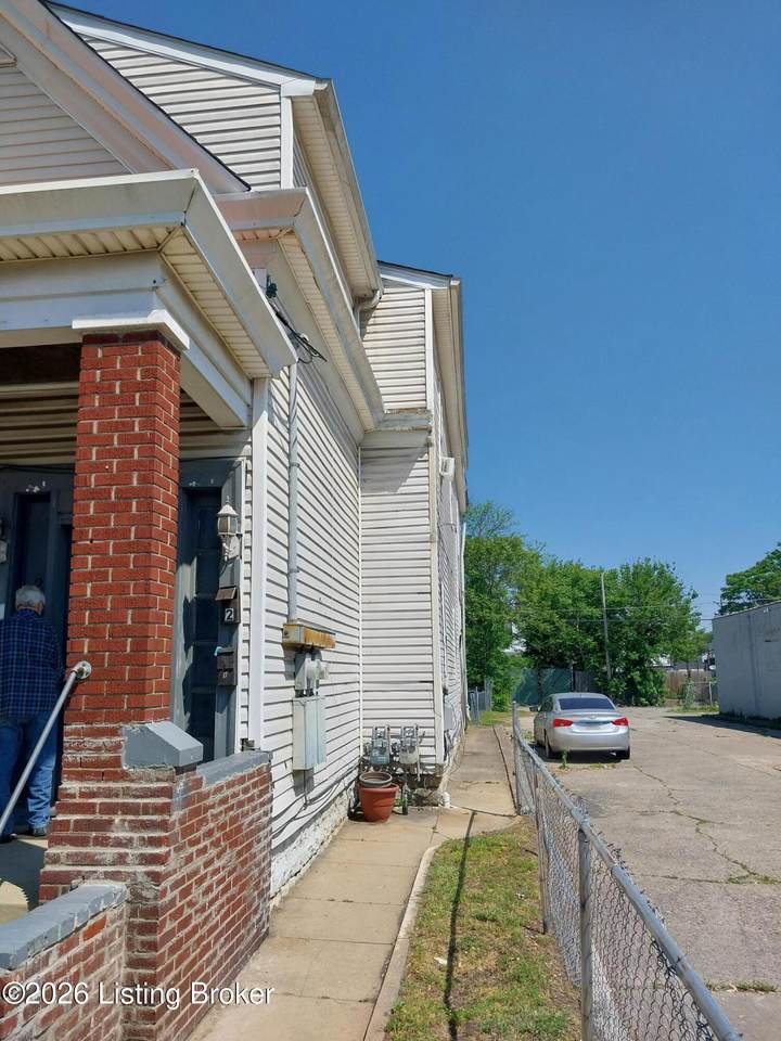 https://bt-photos.global.ssl.fastly.net/louisville/1280_boomver_1_1716771-2.jpg