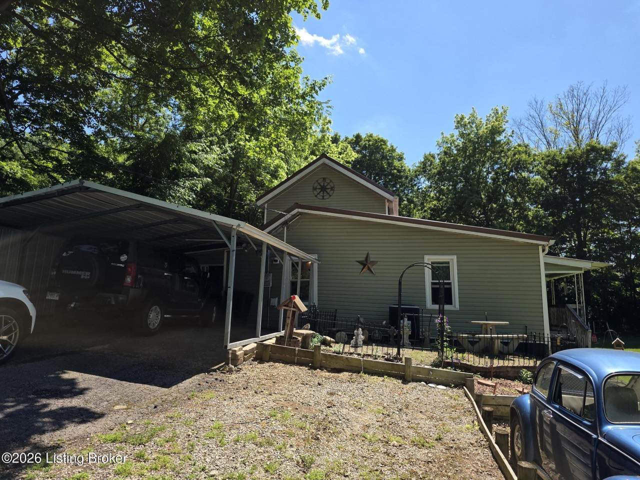 3981 Woodlawn Rd - Photo 1