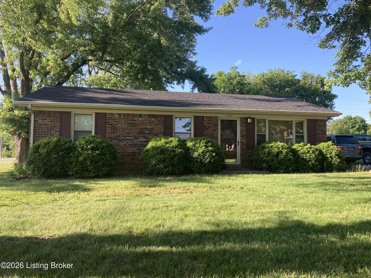 202 Saint Thomas Ct - Photo 1