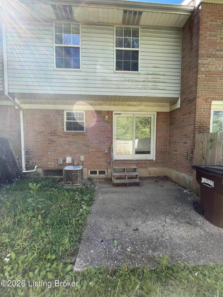 https://bt-photos.global.ssl.fastly.net/louisville/1280_boomver_1_1717484-2.jpg