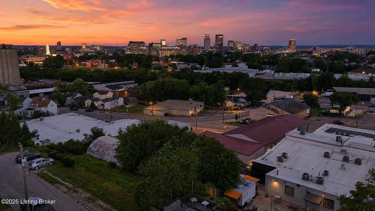 https://bt-photos.global.ssl.fastly.net/louisville/orig_boomver_2_1717624-2.jpg
