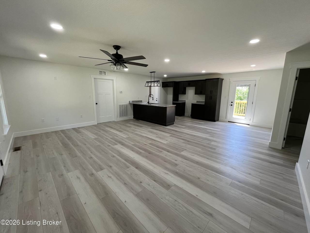 https://bt-photos.global.ssl.fastly.net/louisville/1280_boomver_1_1717701-2.jpg