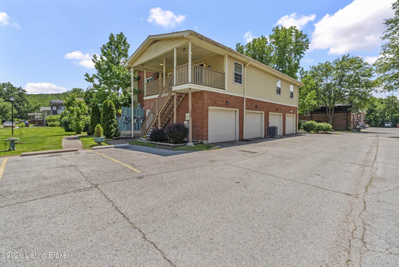 3008 Treeview Ct - Photo 1