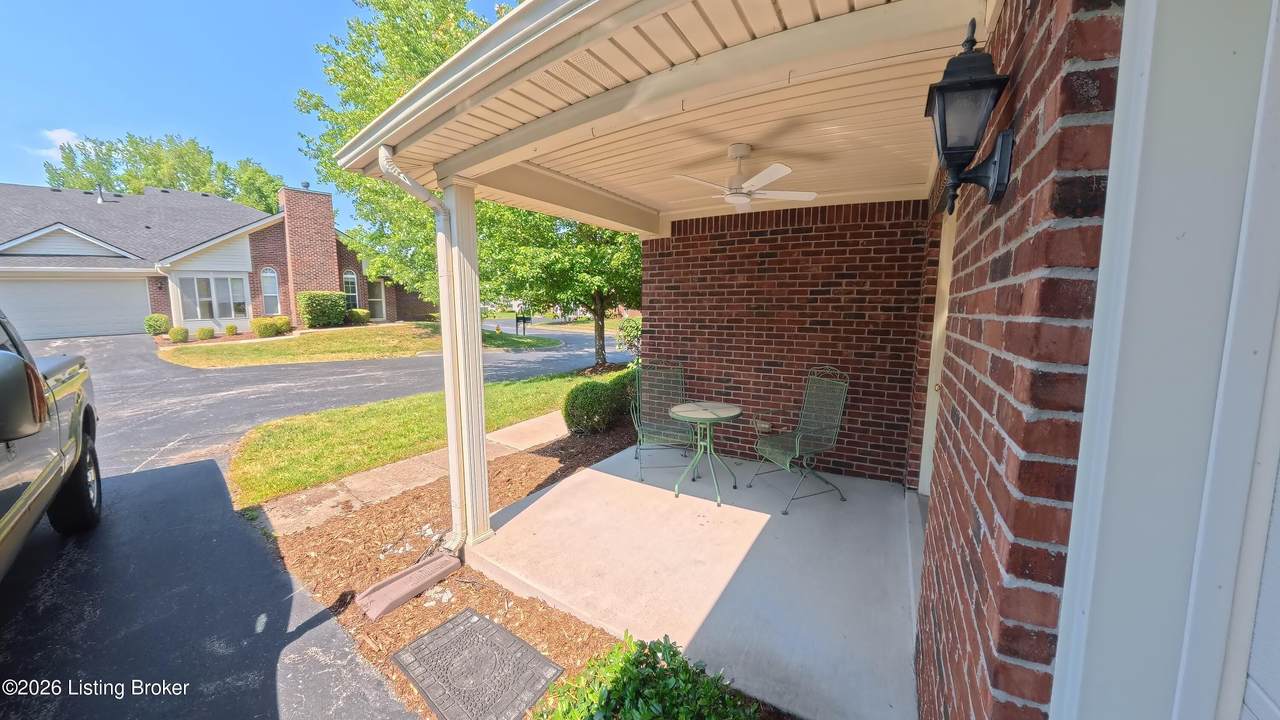 https://bt-photos.global.ssl.fastly.net/louisville/1280_boomver_1_1718180-2.jpg