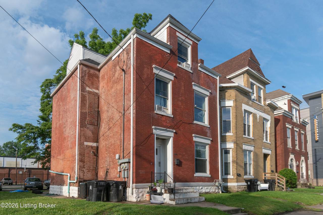 2826 Chestnut St - Photo 1