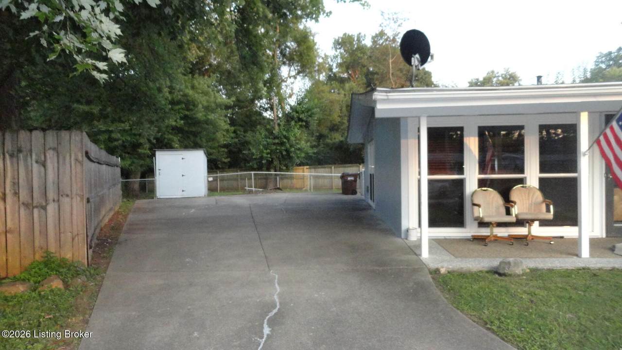 https://bt-photos.global.ssl.fastly.net/louisville/1280_boomver_1_1718358-2.jpg