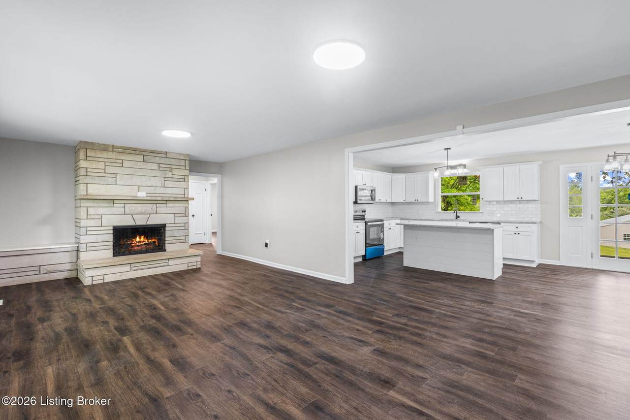 https://bt-photos.global.ssl.fastly.net/louisville/1280_boomver_1_1718444-2.jpg