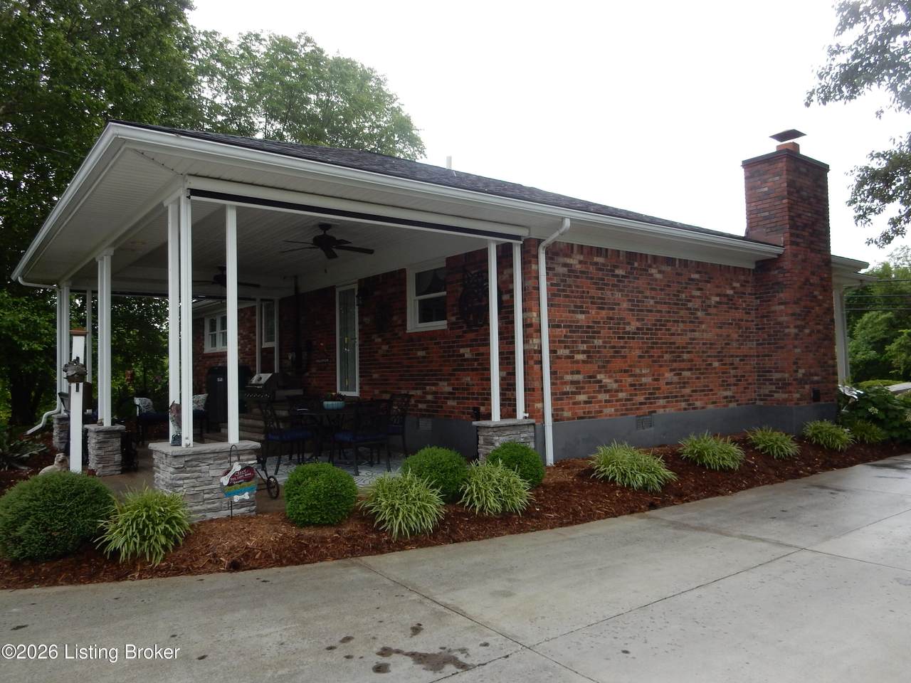 https://bt-photos.global.ssl.fastly.net/louisville/1280_boomver_1_1718485-2.jpg