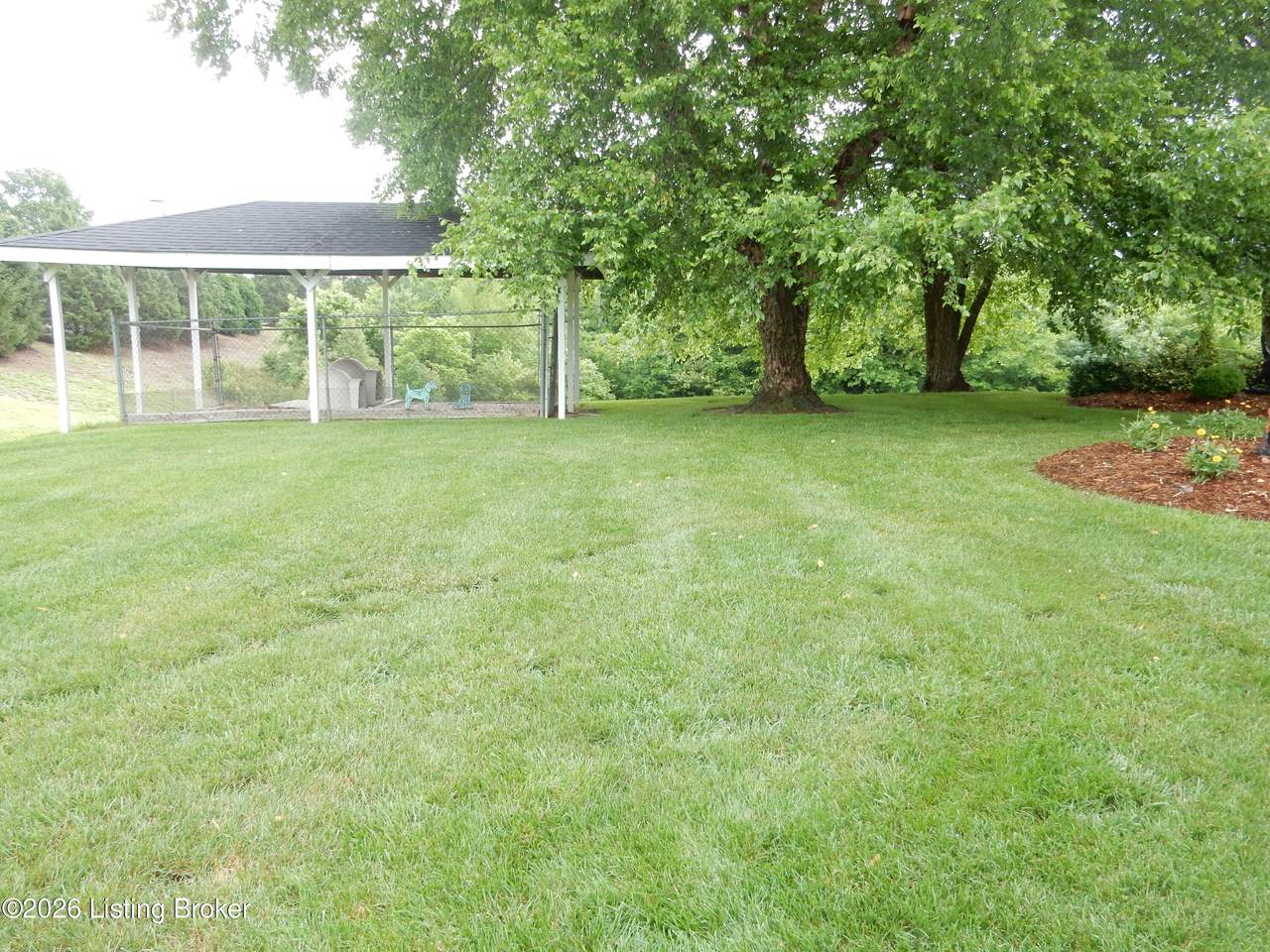 https://bt-photos.global.ssl.fastly.net/louisville/1280_boomver_1_1718485-2.jpg