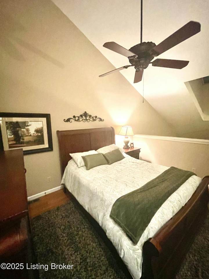 https://bt-photos.global.ssl.fastly.net/louisville/1280_boomver_1_1718522-2.jpg