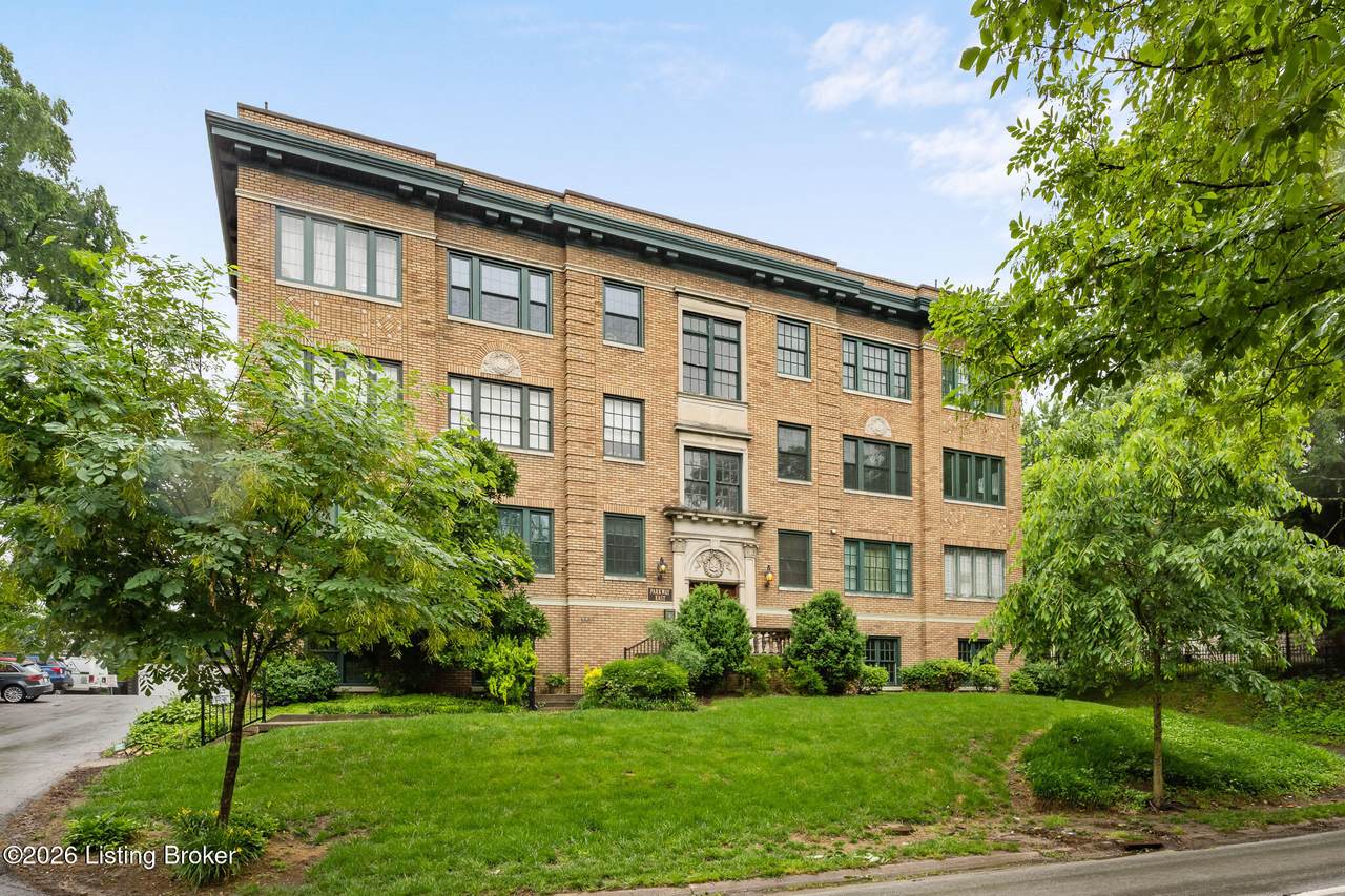 1360 Eastern Pkwy - Photo 1