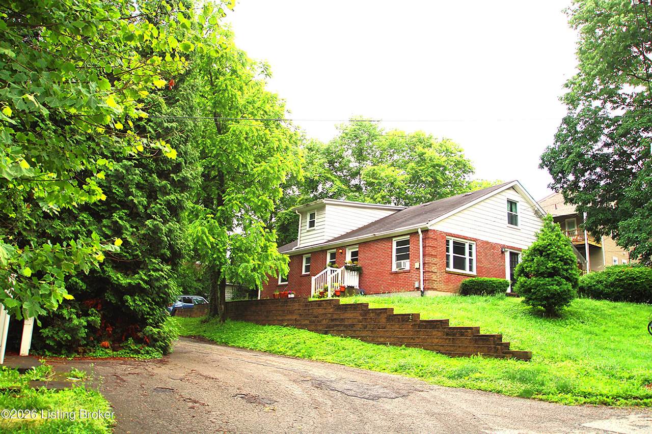 2332 Sycamore Ave - Photo 1