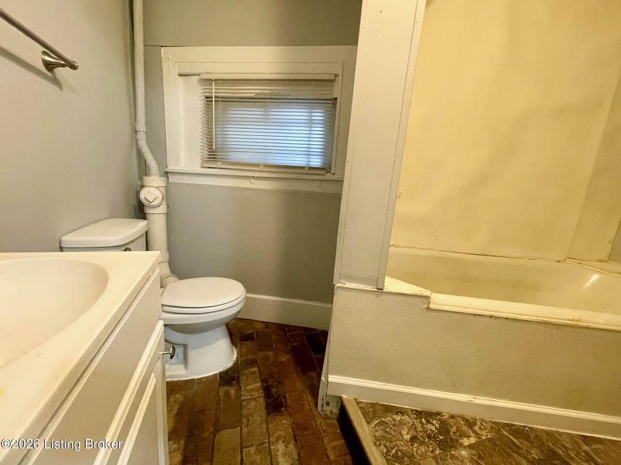 https://bt-photos.global.ssl.fastly.net/louisville/1280_boomver_1_1718909-2.jpg