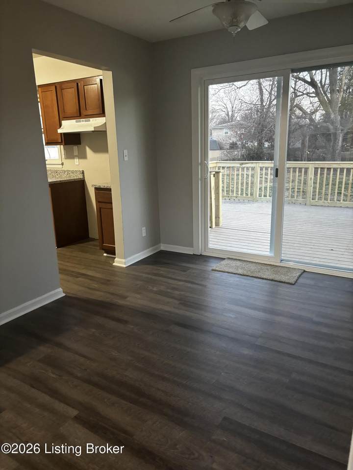 https://bt-photos.global.ssl.fastly.net/louisville/1280_boomver_1_1718927-2.jpg