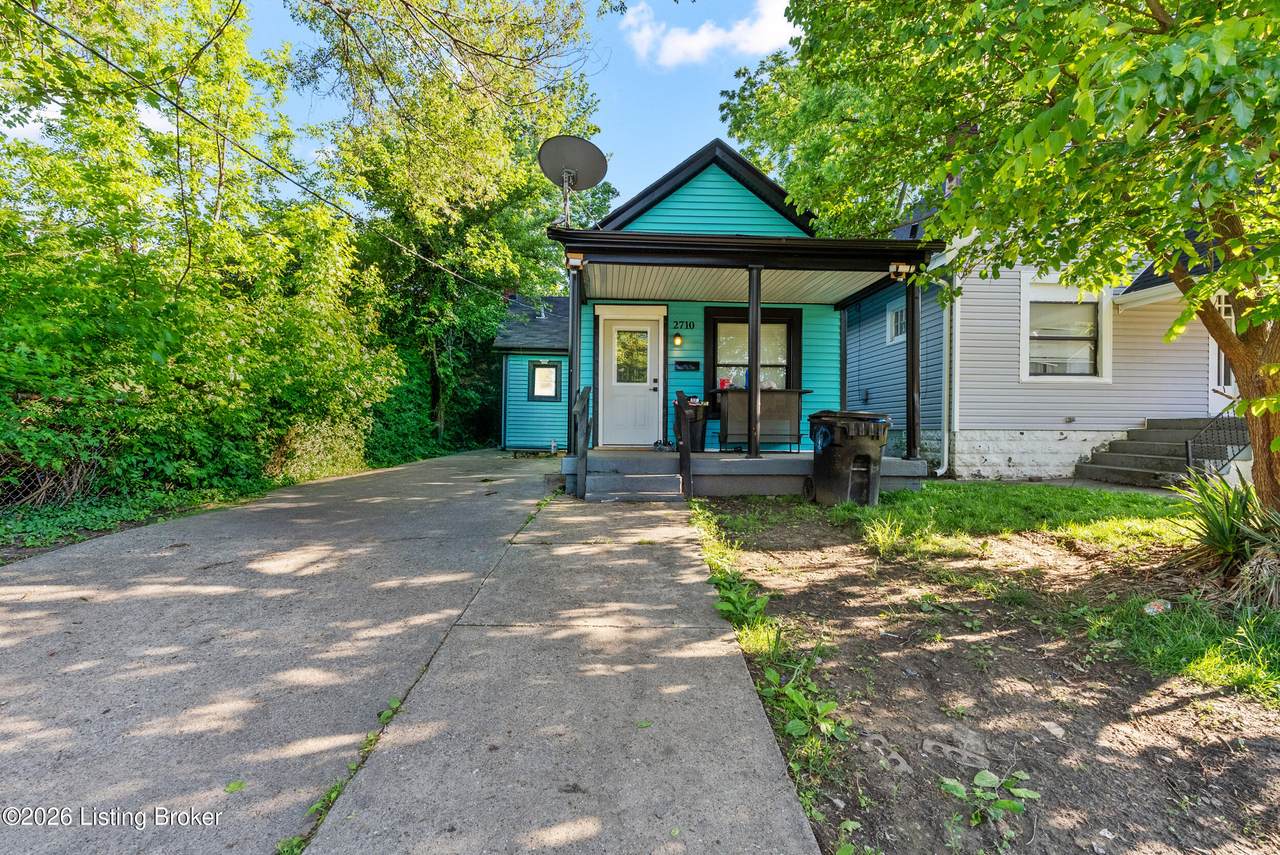 2710 Elliott Ave - Photo 1