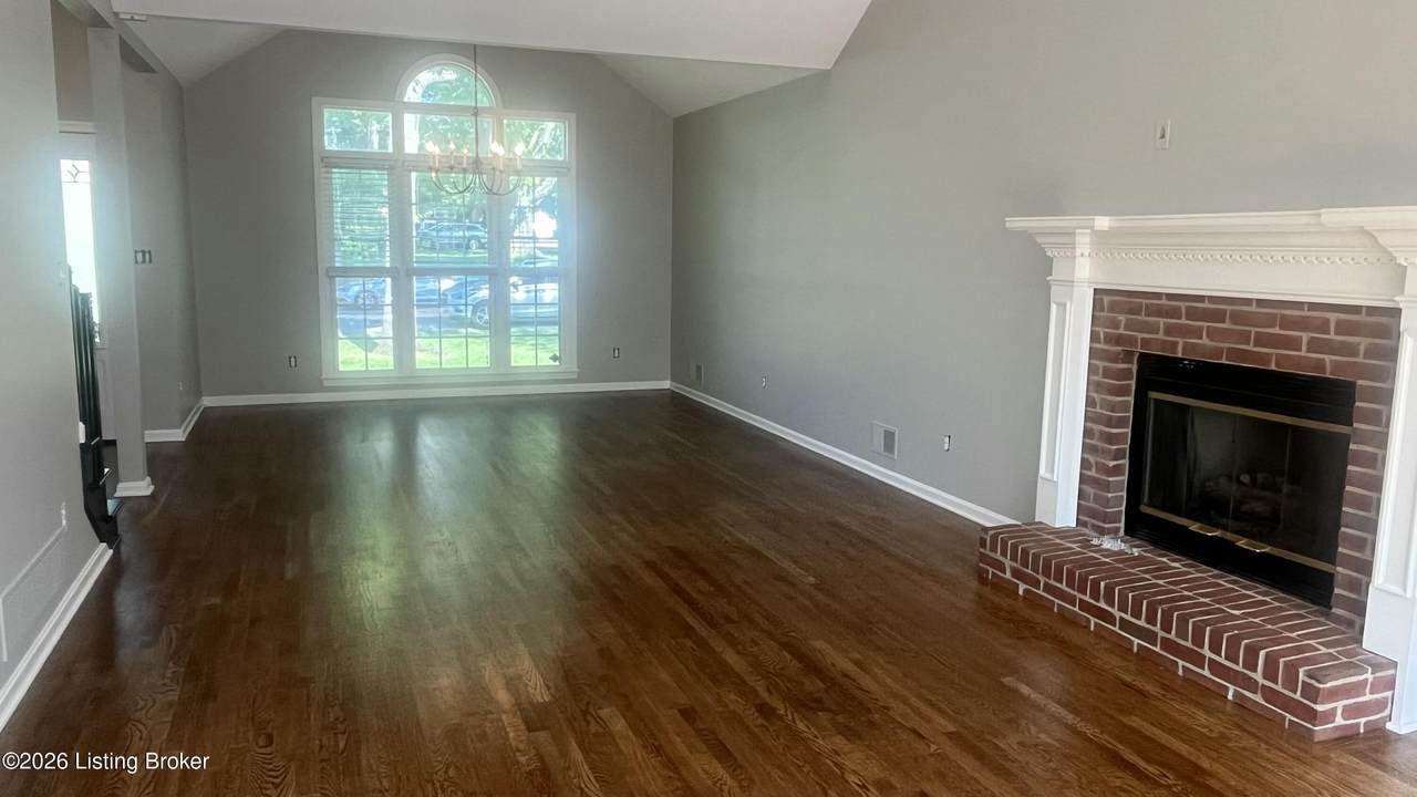 https://bt-photos.global.ssl.fastly.net/louisville/orig_boomver_1_1719060-2.jpg