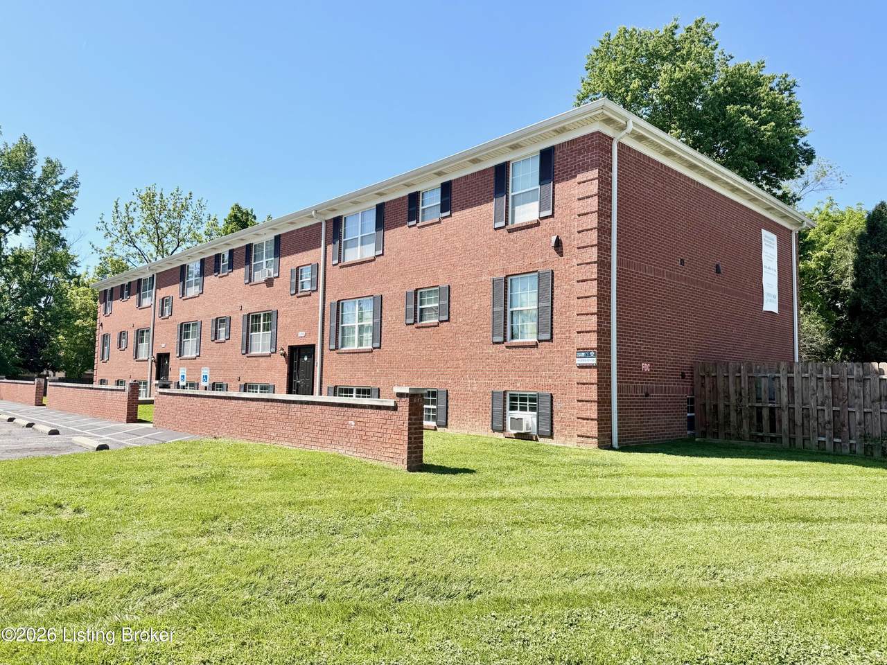 3544 Brockton Ln - Photo 1