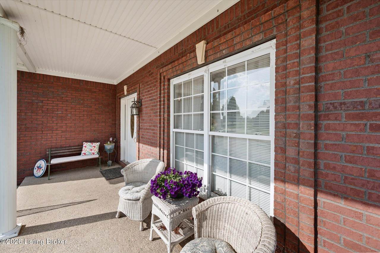 https://bt-photos.global.ssl.fastly.net/louisville/1280_boomver_1_1719383-2.jpg