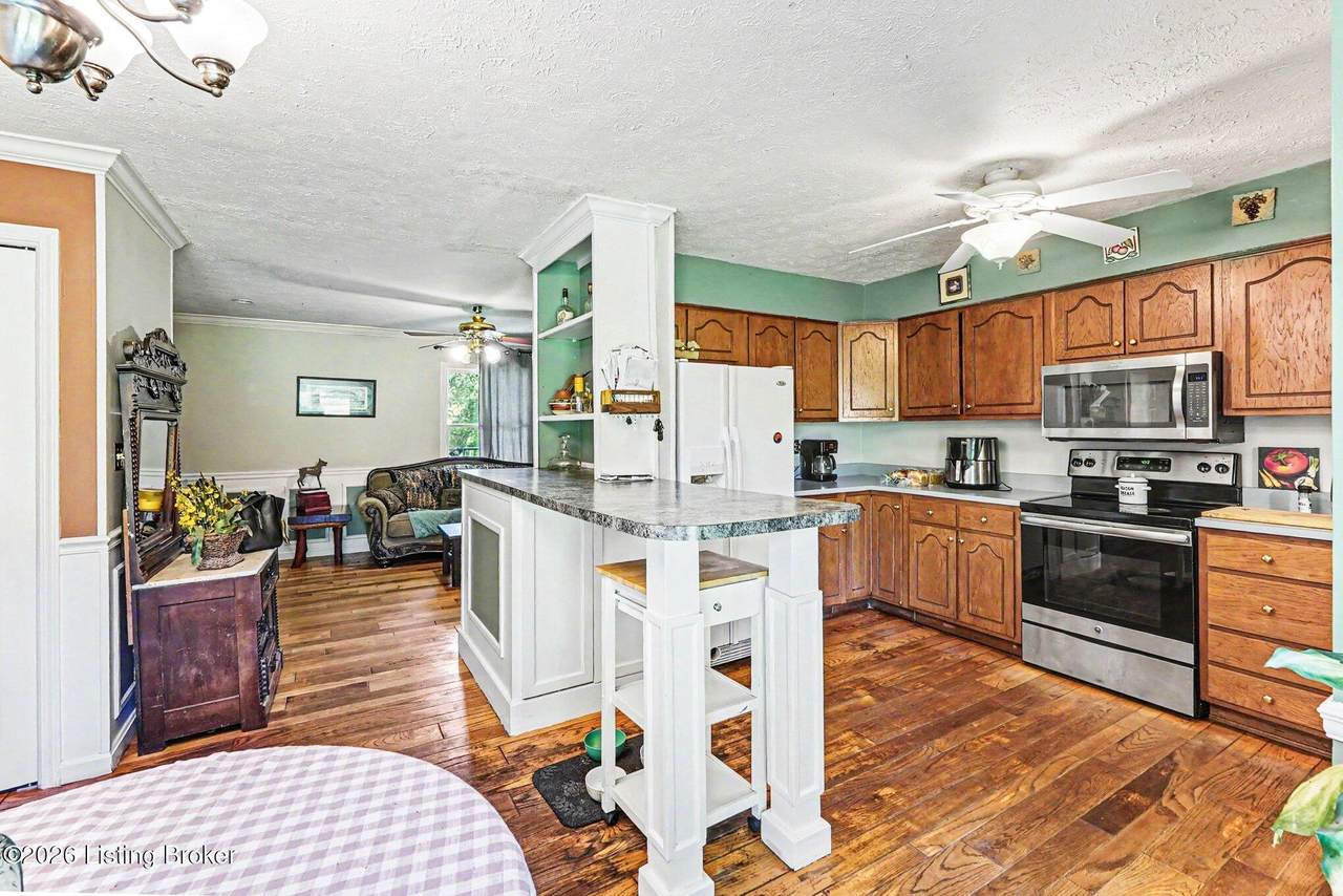 https://bt-photos.global.ssl.fastly.net/louisville/1280_boomver_1_1719546-2.jpg