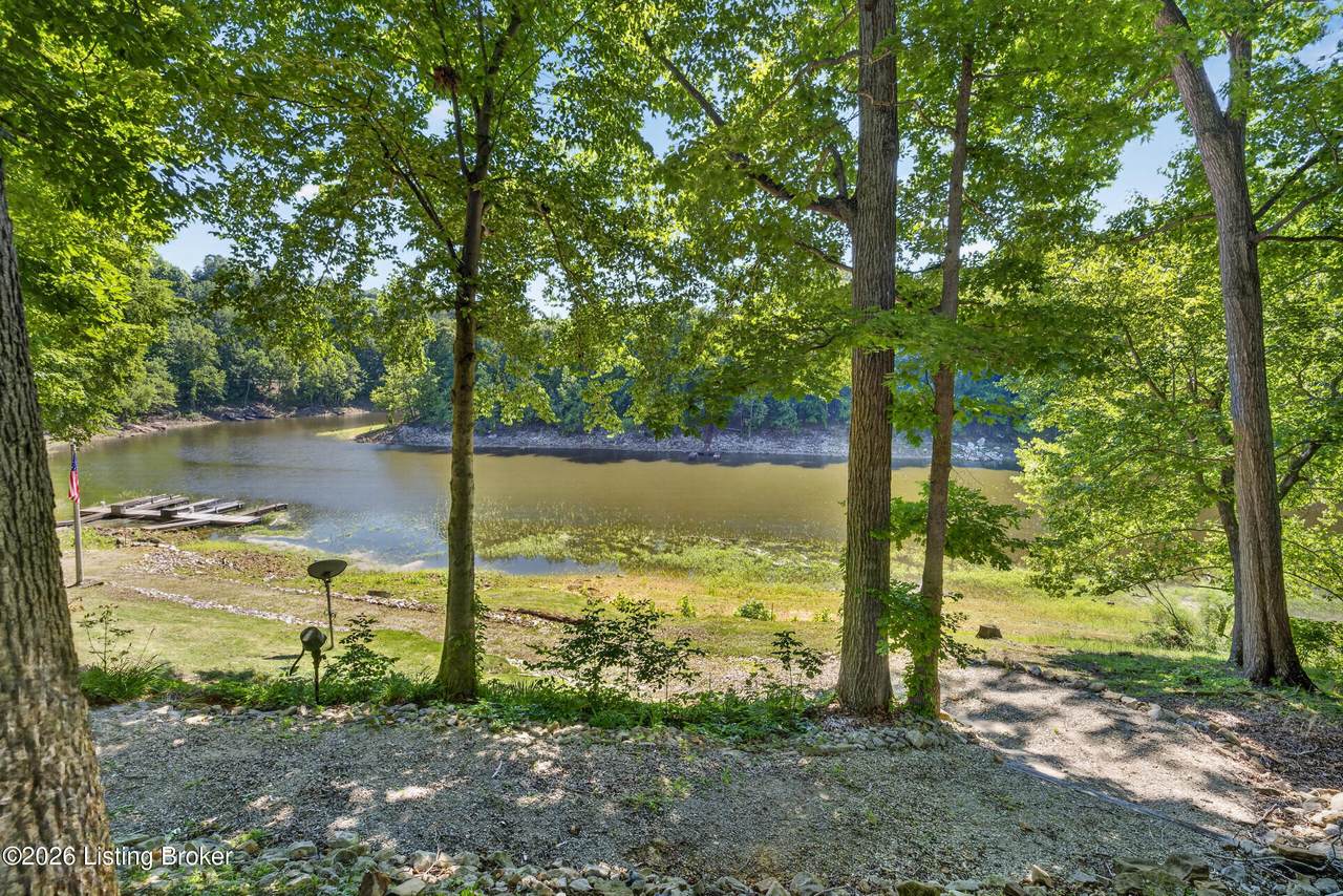 https://bt-photos.global.ssl.fastly.net/louisville/1280_boomver_1_1719565-2.jpg