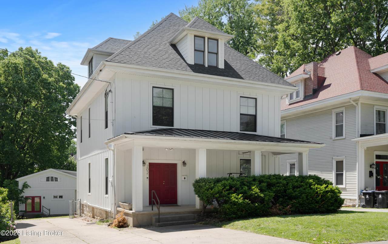 202 Crescent Ct - Photo 1